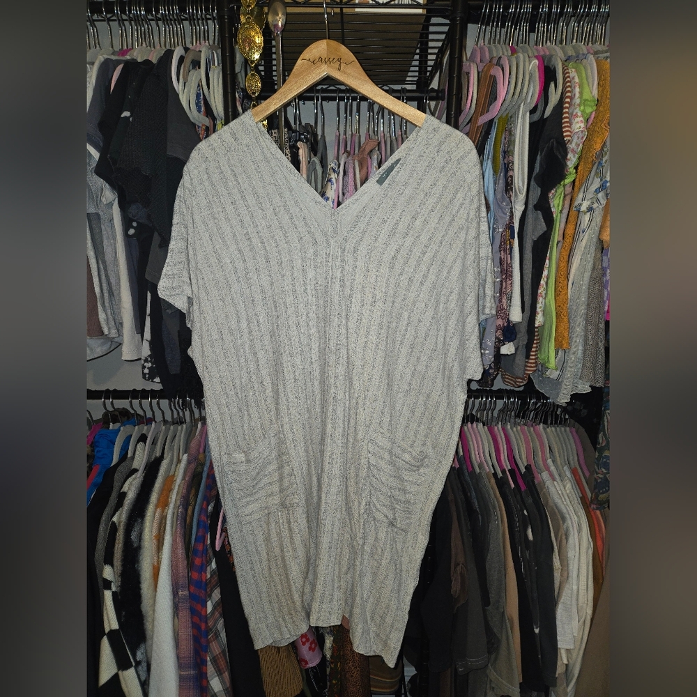 Grade & Gather Gray V-Neck Tunic